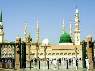 Super Deluxe Umrah Package - Tour Thumbnail Image